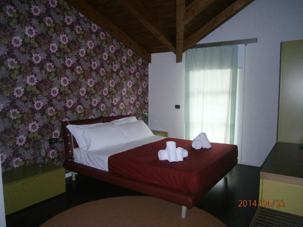 Foresteria Del Castello Torre Canavese Стая снимка
